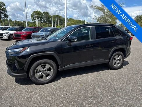 Used 2024 Toyota RAV4 XLE AWD/4WD image 13