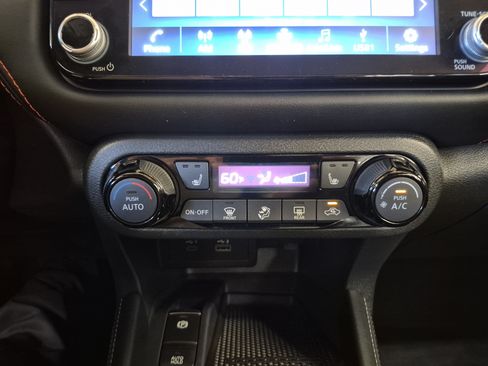 Used 2024 Nissan Kicks SR w/ SR Premium Package FWD image 29