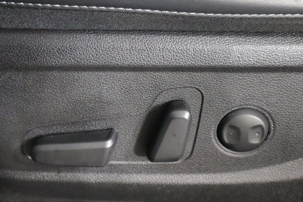 Used 2025 Kia Telluride S FWD image 24
