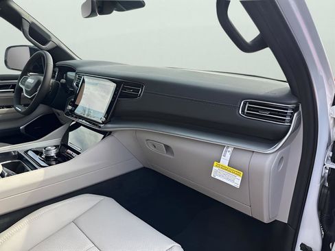 New 2026 Jeep Grand Wagoneer 2WD w/ 8-Passenger Seating Package image 14