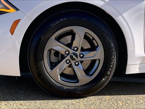 Used 2022 Kia K5 LXS image 7