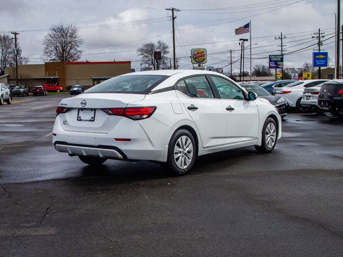 Used 2024 Nissan Sentra S image 7