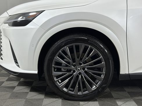 Used 2025 Lexus RX 450h AWD w/ Luxury Package image 4