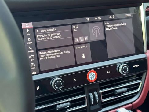 Certified 2026 Porsche Macan Turbo AWD/4WD image 25
