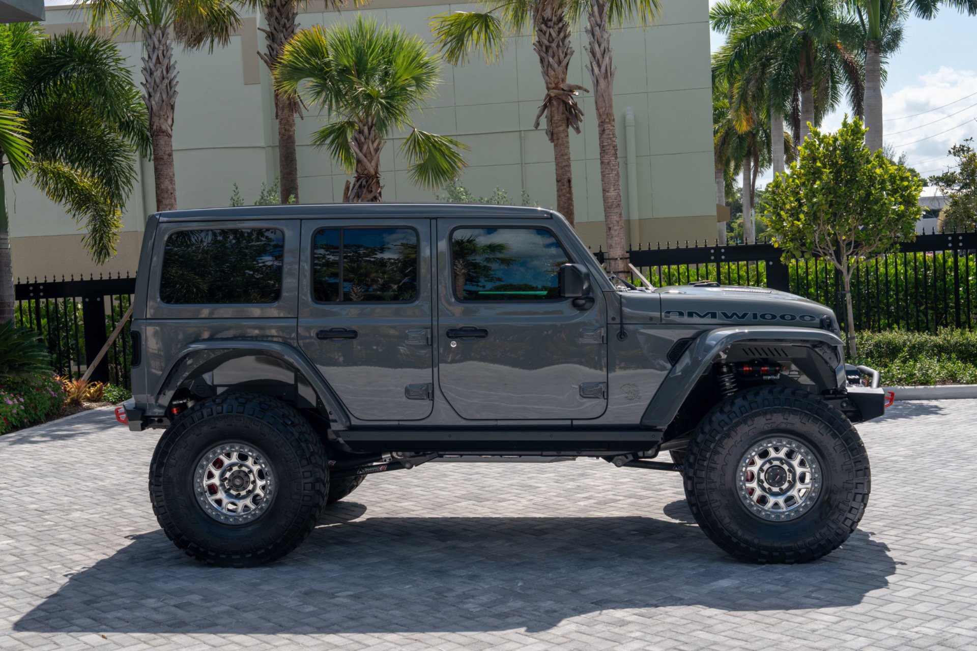Used 2023 Jeep Wrangler Unlimited Rubicon w/ LED Lighting Group AWD/4WD image 2