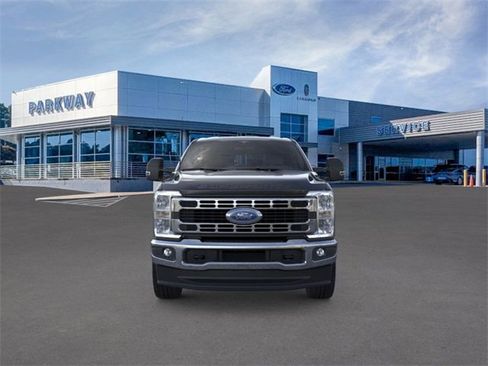 New 2025 Ford F350 XLT w/ FX4 Off-Road Package image 6