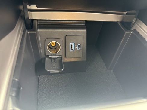 Used 2021 Ford Explorer XLT w/ Equipment Group 202A image 36