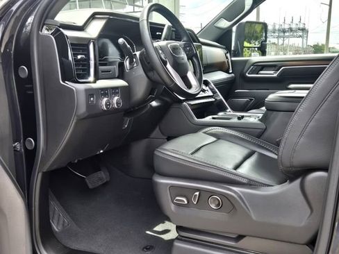 Used 2025 GMC Sierra 2500 Denali AWD/4WD image 16