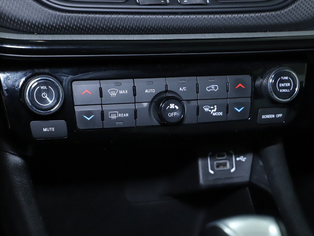 Used 2025 Jeep Compass Trailhawk AWD/4WD image 26