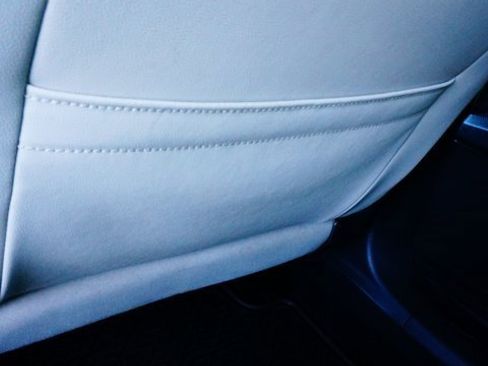 Certified 2021 Volkswagen Tiguan SE w/ Panoramic Sunroof Package image 42