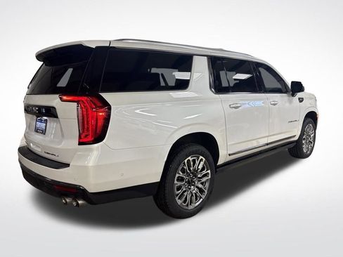 Certified 2024 GMC Yukon XL Denali Ultimate AWD/4WD image 5