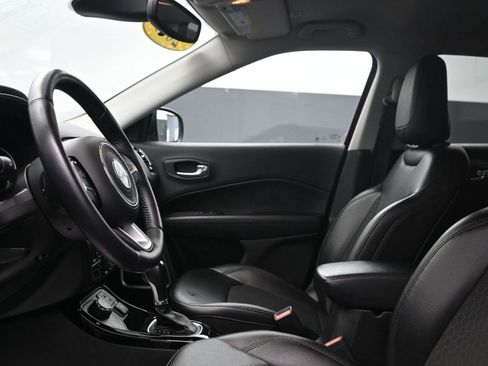 Used 2019 Jeep Compass Altitude image 16