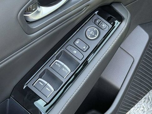 Certified 2025 Honda Accord Touring image 7