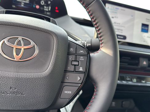 New 2025 Toyota Prius Plug-In Hybrid image 19