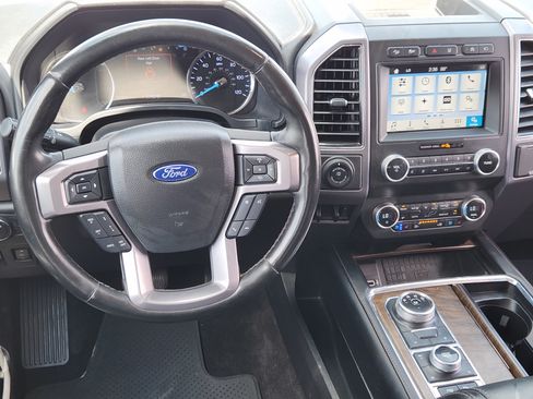 Used 2019 Ford Expedition Max Platinum AWD/4WD image 28