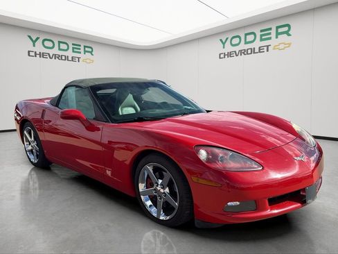 Used 2007 Chevrolet Corvette Convertible w/ Preferred Equipment Group RWD image 46
