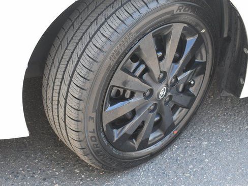 Used 2019 Toyota Corolla LE FWD image 11