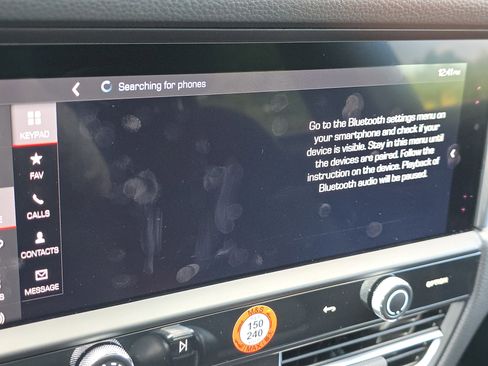 Certified 2025 Porsche Macan image 21