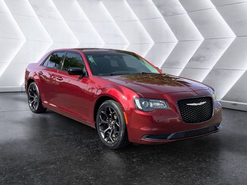 Used 2019 Chrysler 300 Touring w/ Sport Appearance Package RWD image 1