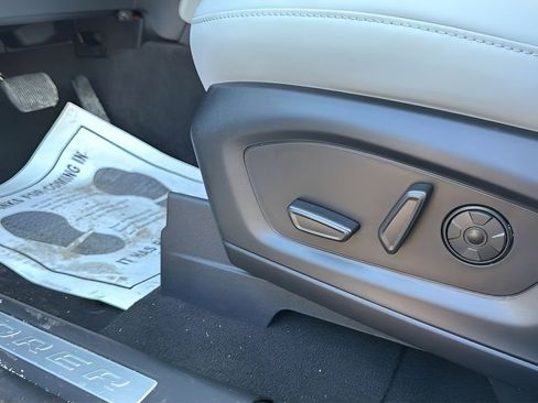 New 2026 Ford Explorer Platinum w/ LUX Leather Package image 30