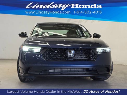 Used 2025 Honda Accord SE image 2