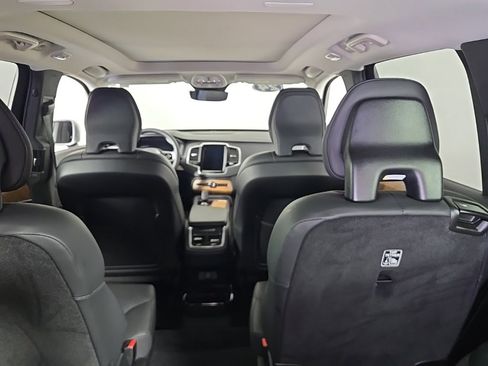Certified 2024 Volvo XC90 B6 Plus w/ Protection Package image 14