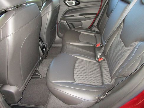 New 2026 Jeep Compass Latitude image 13