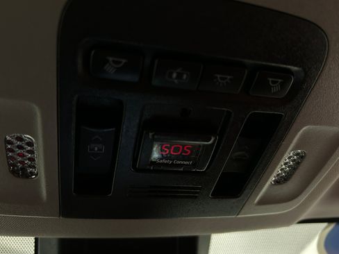 Used 2019 Toyota Camry XSE FWD image 25