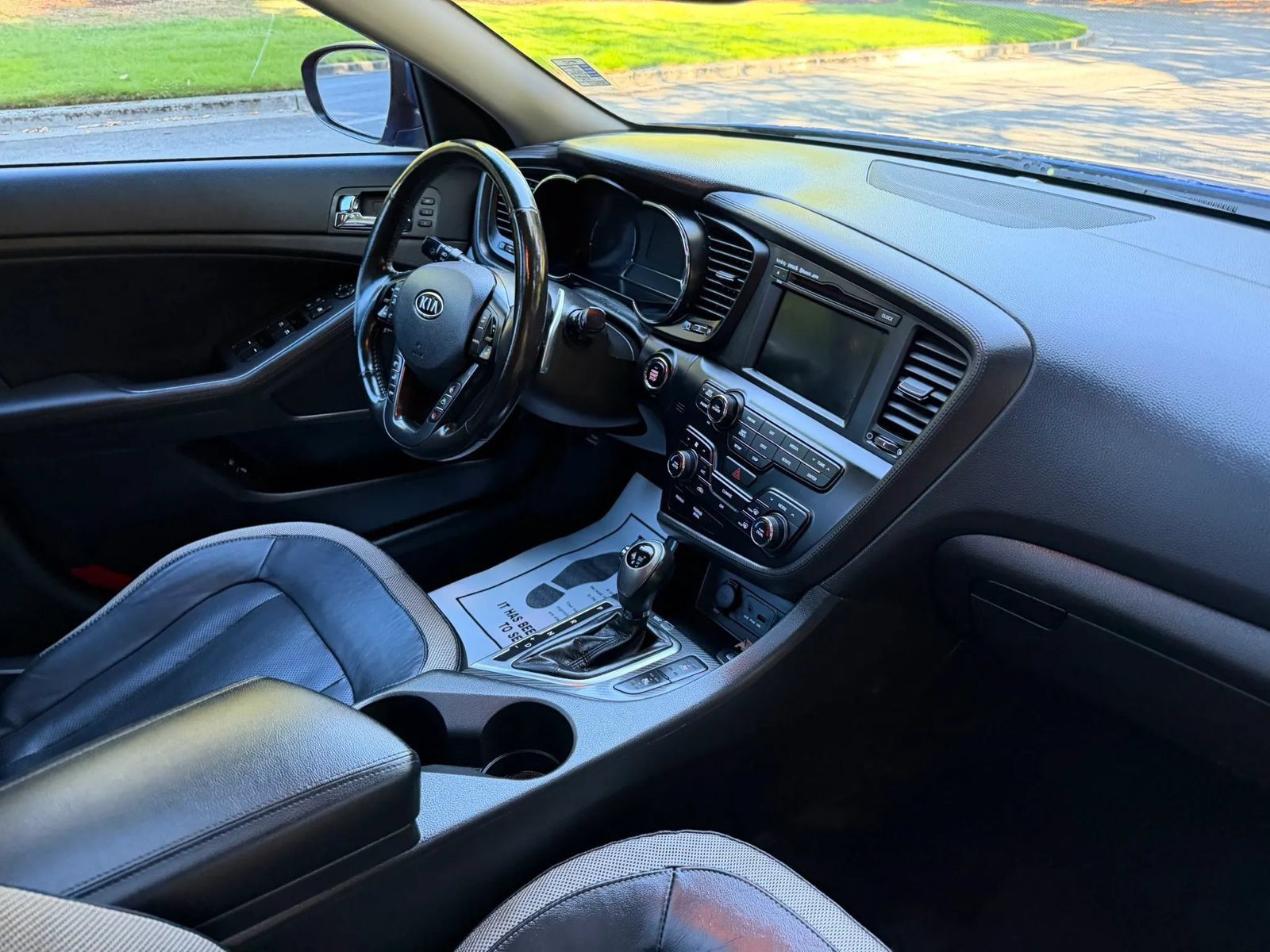 Used 2011 Kia Optima SX w/ Premium Pkg FWD image 8