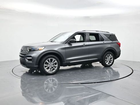 Used 2024 Ford Explorer Limited image 5