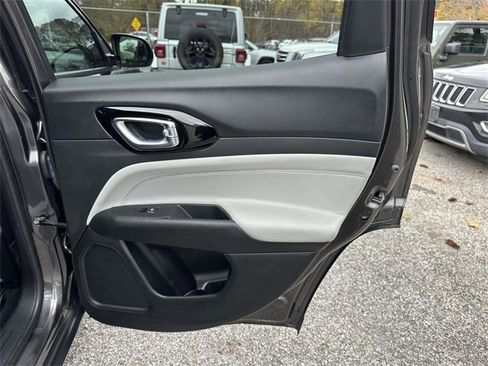 Certified 2022 Jeep Compass Limited image 24