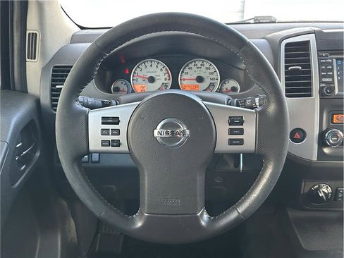 Used 2015 Nissan Frontier PRO-4X image 19