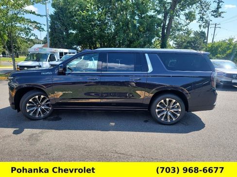 New 2025 Chevrolet Suburban High Country image 4