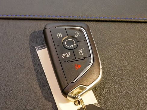 New 2026 Cadillac Escalade IQL Luxury image 28