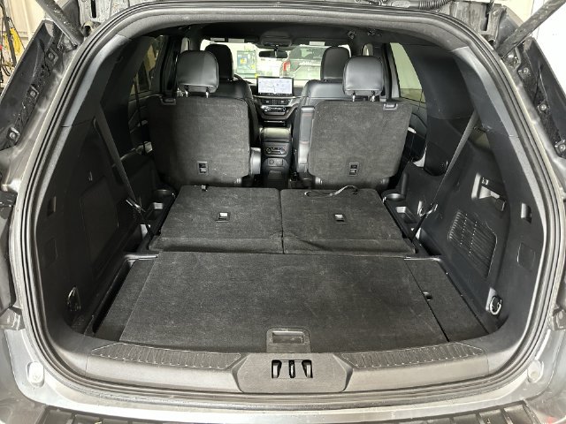Used 2025 Ford Explorer ST-Line AWD/4WD image 24