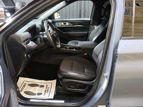 Used 2025 Ford Explorer ST-Line RWD image 35