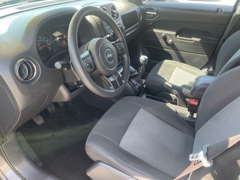 Used 2015 Jeep Patriot Sport FWD image 9
