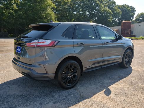 Used 2024 Ford Edge SE w/ Black Appearance Package AWD/4WD image 3