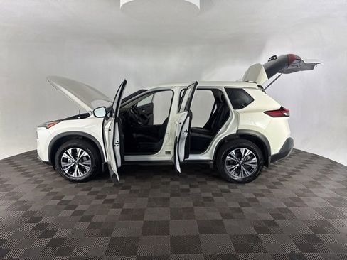 Certified 2023 Nissan Rogue SV image 15