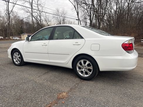 Used 2005 Toyota Camry XLE image 17