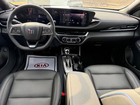 Used 2024 Buick Envista Sport Touring w/ Convenience I Package image 8