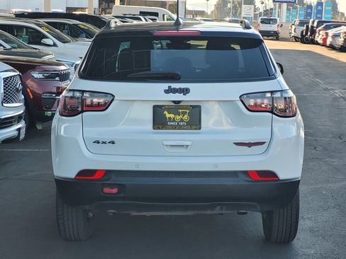 Used 2024 Jeep Compass Trailhawk image 5