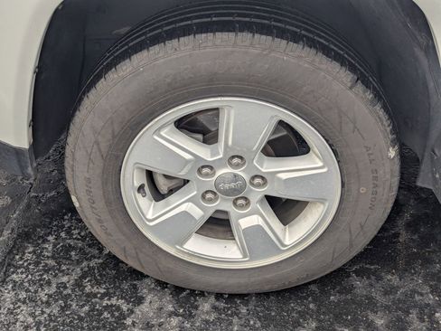 Used 2015 Jeep Compass Sport w/ Power Value Group image 13