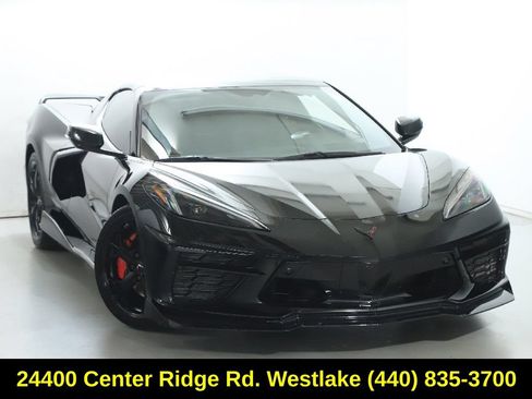 Used 2021 Chevrolet Corvette Stingray Preferred Cpe w/ Z51 Performance Package RWD image 2