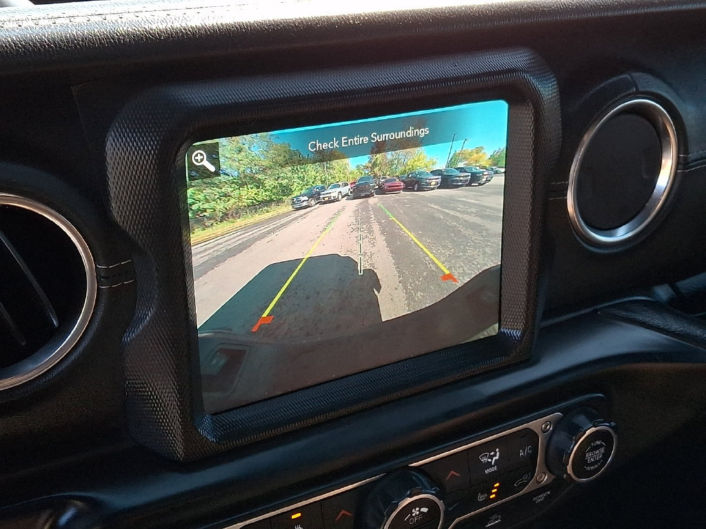 Certified 2021 Jeep Gladiator Overland w/ Popular Equipment Package AWD/4WD image 18