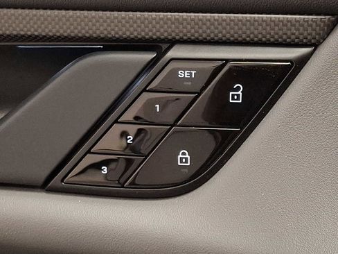 Used 2021 Porsche Taycan Turbo S image 28