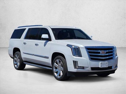 Used 2020 Cadillac Escalade ESV Premium Luxury AWD/4WD image 4