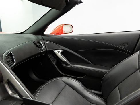 Used 2014 Chevrolet Corvette Stingray Convertible w/ 3LT Preferred Equipment Group RWD image 40