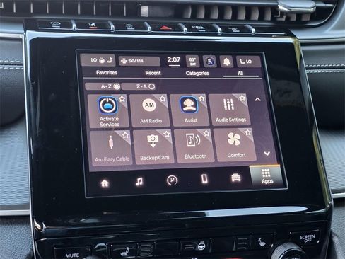 New 2025 Jeep Grand Cherokee Altitude image 17