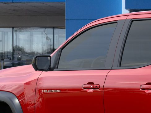 New 2026 Chevrolet Colorado ZR2 w/ Technology Package AWD/4WD image 36